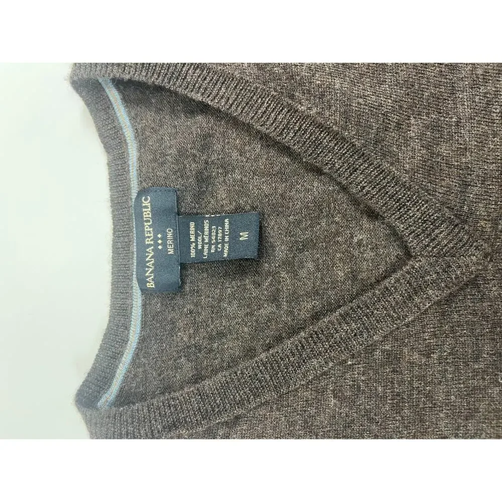 Merino Wool V Neck Sweater Mens Lightweight Brown Casual Medium Banana Republic